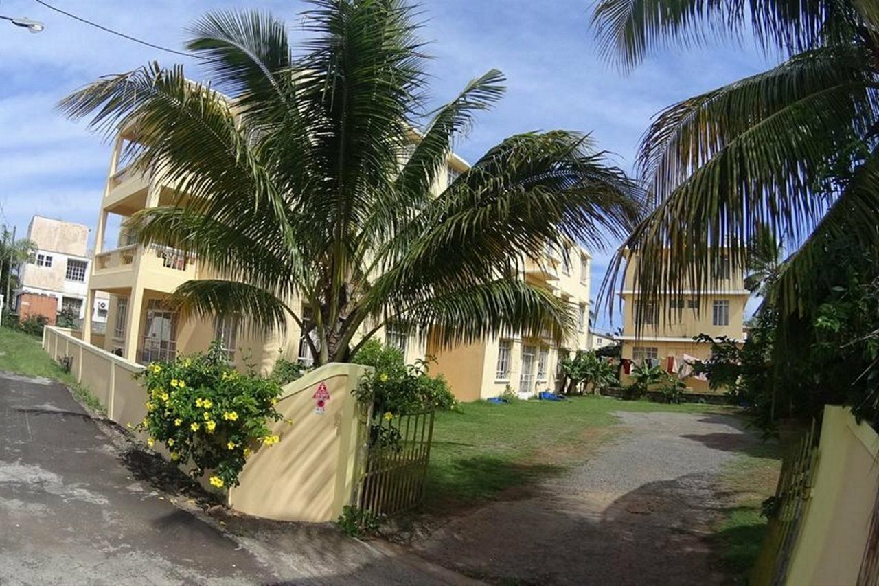 Allamanda Apartments - 100M Bain Boeuf Beach Buitenkant foto